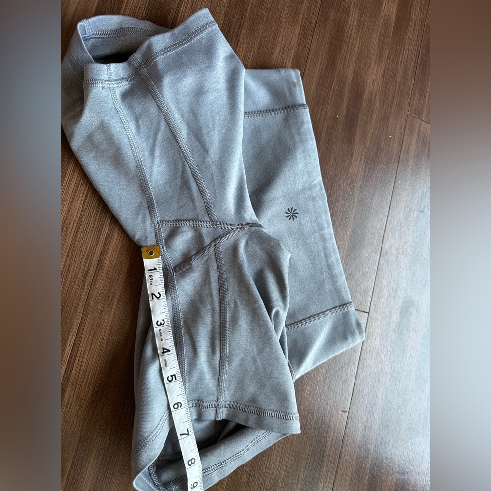 Athleta All in 7" Biker Short in Grey like new size XS style 211371 - Picture 7 of 9